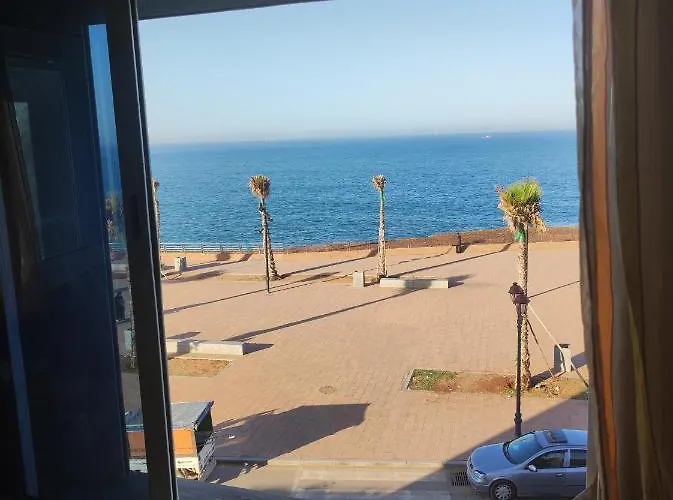 Vu Sur Corniche